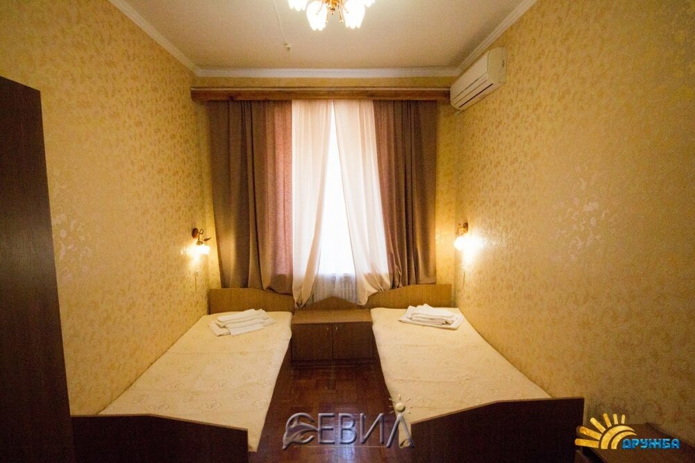 коттедж (спальня) коттедж (спальня)