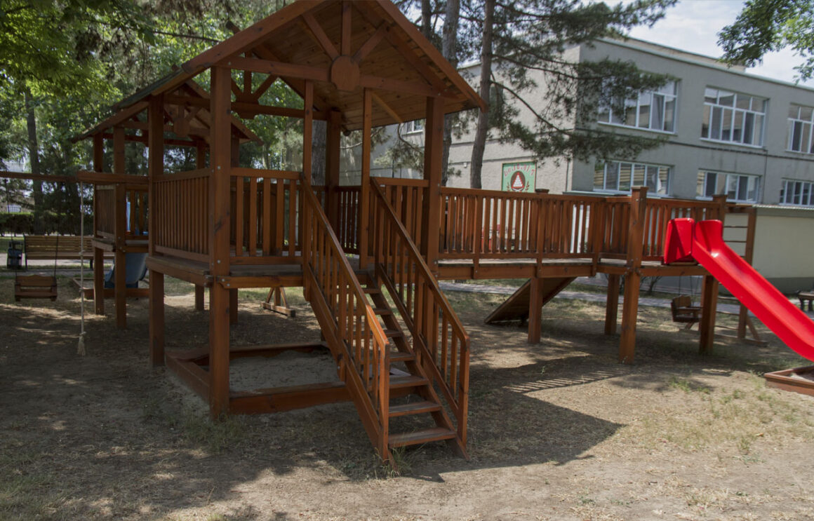детская площадка детская площадка