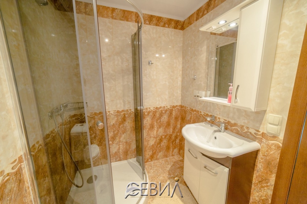 3754-13549.jpg 3754-13549.jpg