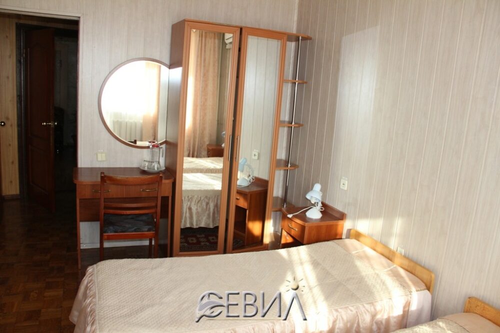 4007-5587.jpg 4007-5587.jpg