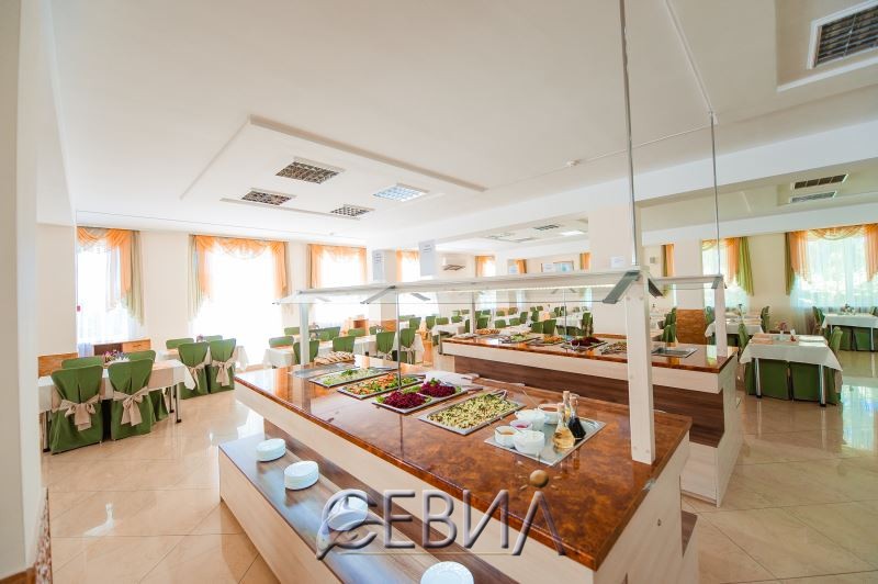 4034-7579.jpg 4034-7579.jpg